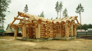 Сруб бани из кедра в Питер ! Окончание сборки.Интервью с батей заказчика.