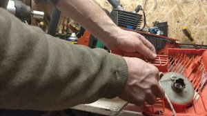 Husqvarna K 1260 indítózsinór csere.