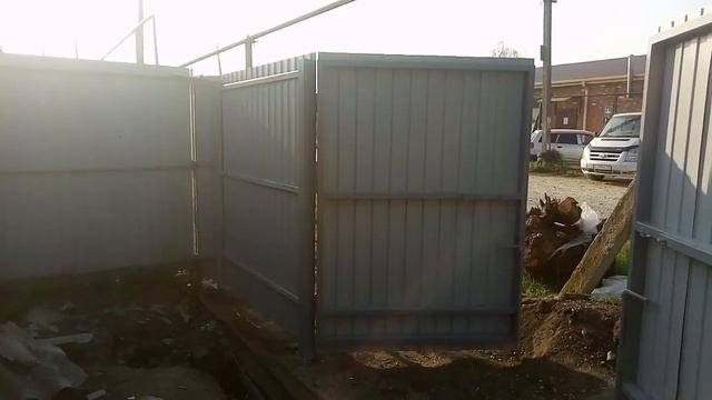 Установка бригадой забора из профлиста в ст. Ивановская смотреть онлайн