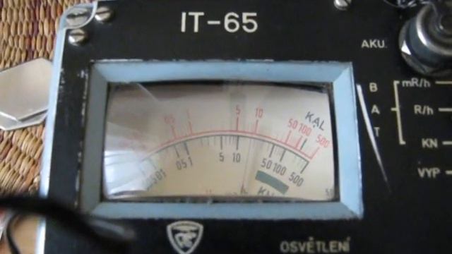 Measuring Strontium 90 with IT-65 Geiger counter смотреть онлайн