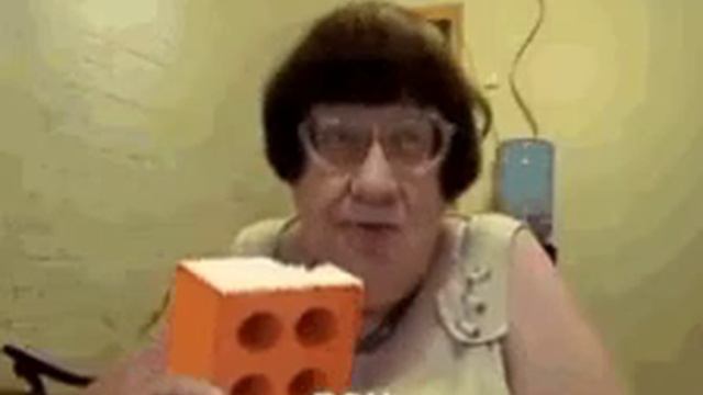 "пон" бабушка ест кирпич смотреть онлайн