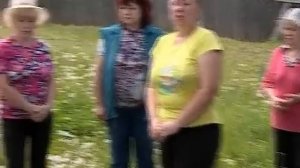 В деревне под Кадуем жители несколько лет отстаивают свое право на пожарный проезд