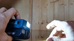 Фонарь на аккумулятор от шуруповерта MAKITA.