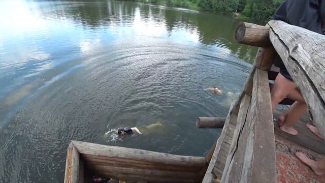 Прыгнул с 3 этажа, в ОЗЕРО! День рождение. Влог смотреть онлайн
