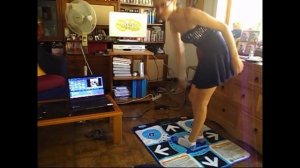 Танцевальный коврик подключенный к телевизору