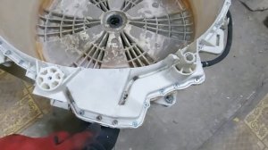 Hotpoint-Ariston.  Замена подшипника. Обзор стиральной машинки