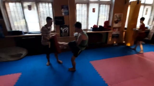 раунды на подушках(руки и ноги нижний уровень) смотреть онлайн