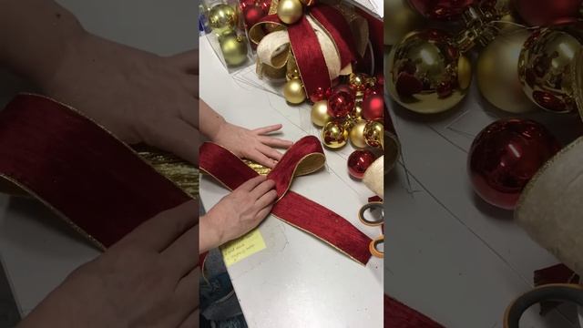 Making a Christmas Bow - Part 1