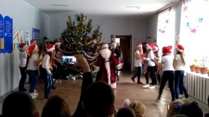 Танец 5 класса на Новый Год