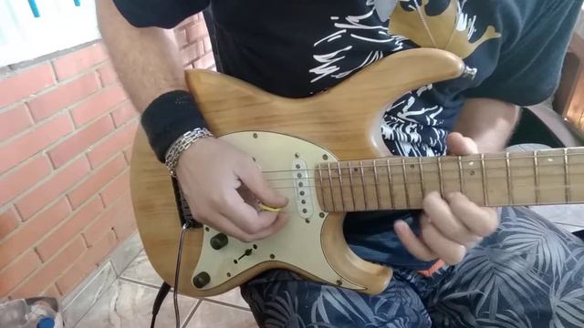 Guitarra Cort G Series - Malagoli / Seymour Duncan смотреть онлайн
