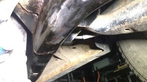 Лендровер Дискавери. Продолжаем антикор рамы