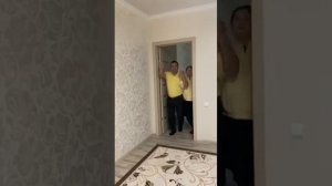 цветная вечеринка. зеленый желтый коричневый фиолетовый розовый коричневый