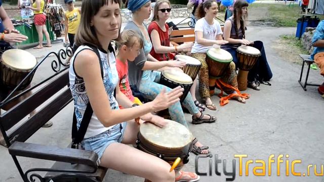 Участники "Барабанов мира" смотреть онлайн