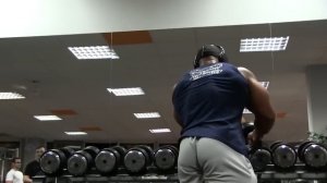 Фил Хит (Phil Heath) - тренировка дельт и трицепса !!!