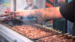 Лучшая УЛИЧНАЯ Еда в ИТАЛИИ / Чурраско, ПИКАНЬЯ, Сосиски, ШАШЛЫКИ, Ребрышки, ПИЦЦА и Паста...