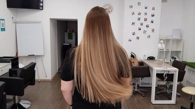 Как подстричь длину волос, ровно и полукругом самостоятельно. смотреть онлайн