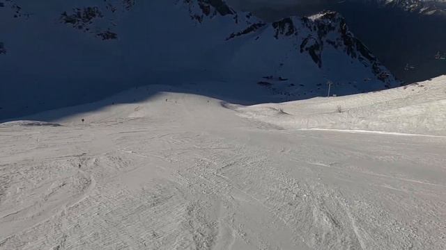 Красная поляна. Трасса лыж! Цирк 2?! гора ЧЁРНАЯ ПИРАМИДА высота 2375м . смотреть онлайн