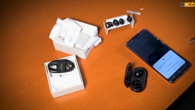 Samsung Galaxy Buds+ (Black) Unboxing and Review - Longer Battery Life смотреть онлайн