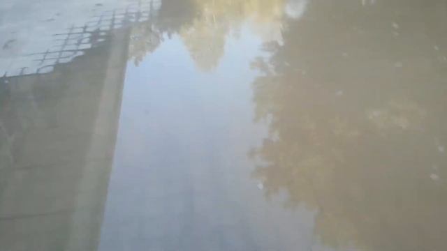 В самарканде (сат-тепо) прарвало центральную трубу а всем повиг смотреть онлайн