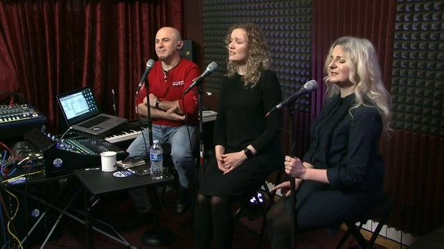 Свадьба и снова музыка слышна смотреть онлайн