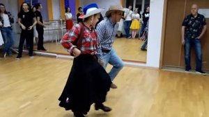 Кантри-вестерн-поппури по мотивам танцев североамериканских ковбоев
