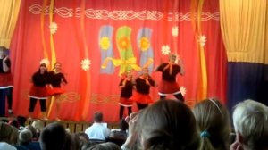 офигенный танец воспитателей лагерь им. Горького 2011г.3смена