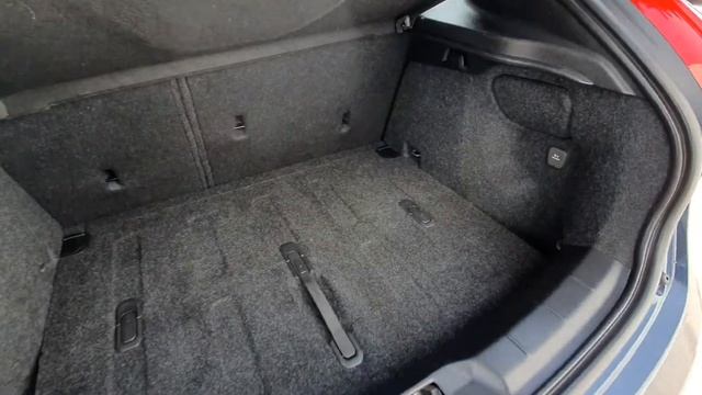 Volvo V40 D3 Inscription 150CV - DOSAUTO смотреть онлайн