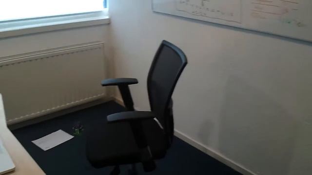 colleague is Flying Silverlit Airslide rc helicopter 2 смотреть онлайн