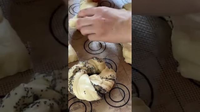 Обязательно советую приготовить такие пышные булочки??? #рецепты #булочки #выпечка #кулинария смотреть онлайн
