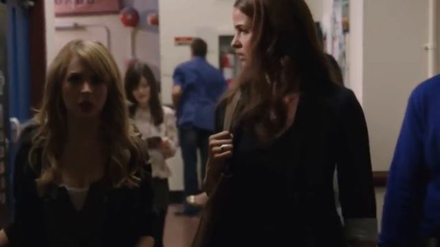 FRIENDS - Dylan O'Brien & Tyler Posey & Shelley Hennig & Britt Robertson & Phoebe Tonkin смотреть онлайн