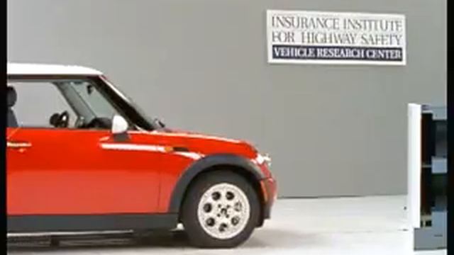 Crash test - Low Speed - Mini Cooper (BMW) смотреть онлайн