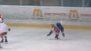 Хоккей. Дети. Смешные падения. Как в хоккее без падений?  Funny kids. Hockey.