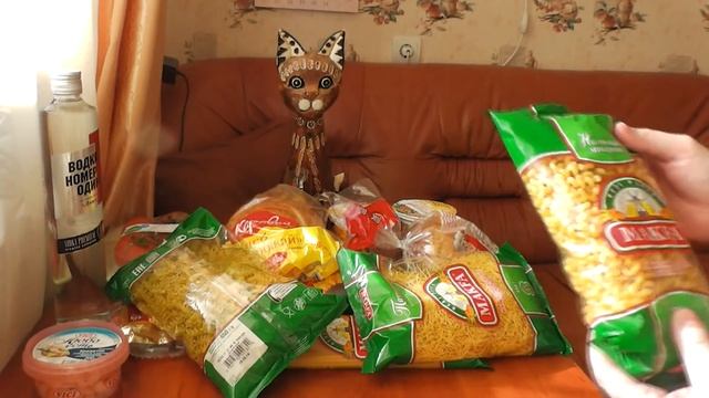 Сколько продуктов можно купить на 1785 руб./ 30,14 $/ 28,45€ в России смотреть онлайн