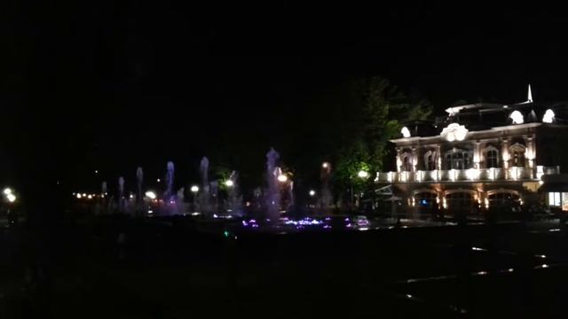 Каскадный Поющий Фонтан Аврора, ария