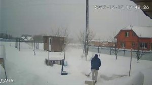 электрический снегоуборщик