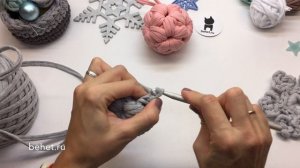 Шарик пышными столбиками из трикотажной пряжи. Мастер-класс