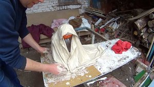 Садовый декор своими руками. Таинственный монах.