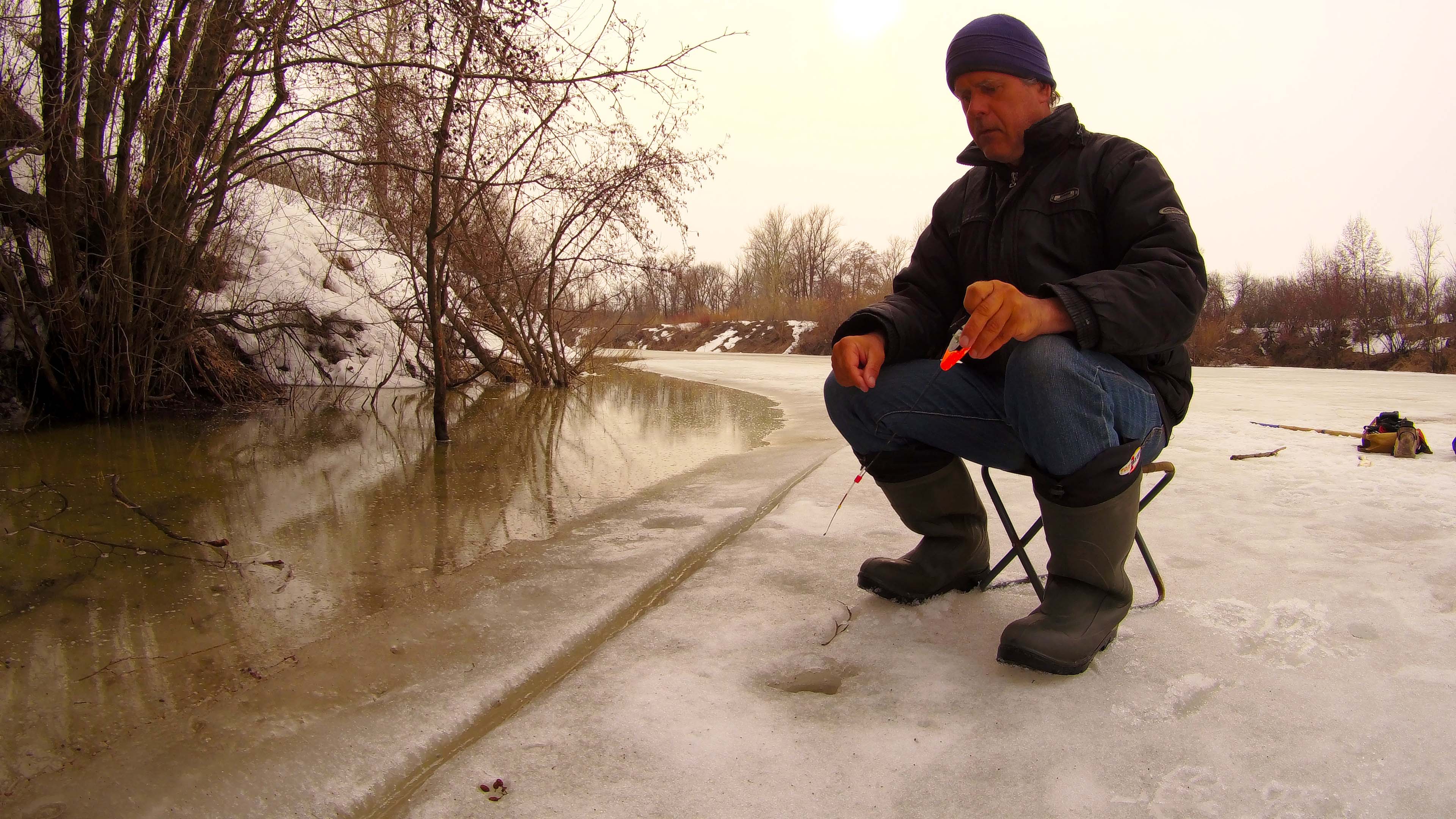 Весна водоем рыбалка