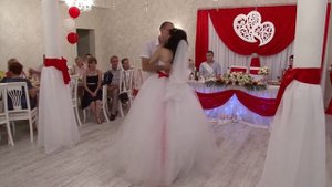Трогательный танец папы и невесты