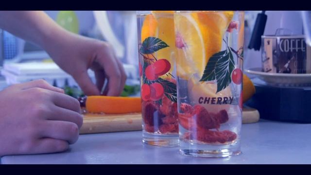 КАК СДЕЛАТЬ ОСВЕЖАЮЩИЙ НАПИТОК?HOW TO MAKE A REFRESHING DRINKS?