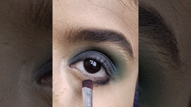 Green glitter Eye Makeup Tutorial ??||Simple and easy||#shorts