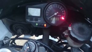 Ямаха р1 троит не набирает обороты