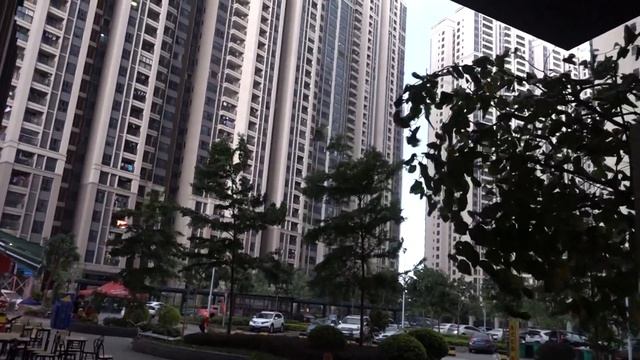 ураган в Гуанчжоу, район станции Wangshenwei смотреть онлайн