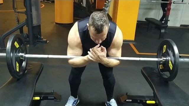 Как приседать со штангой если нет стоек.#качалка#персональныйтренер#фитнес#приседания#иваново37