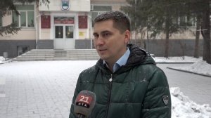 Главную новогоднюю елку ЕАО начали устанавливать в Биробиджане