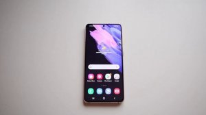 Распаковка Samsung Galaxy S21 - все ругают этот смартфона, а он...