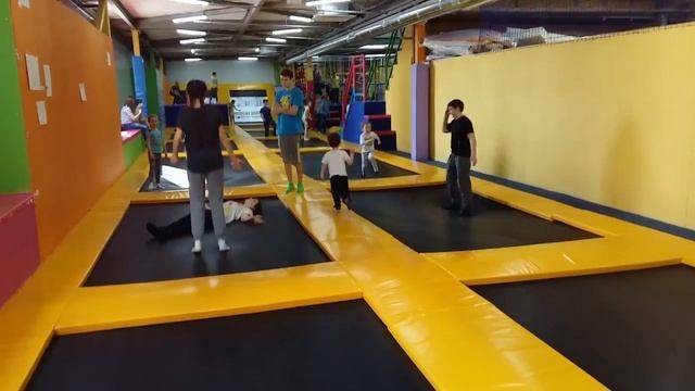 Детская Площадка Полоса Препятствий Детское Видео Video For Kids смотреть онлайн