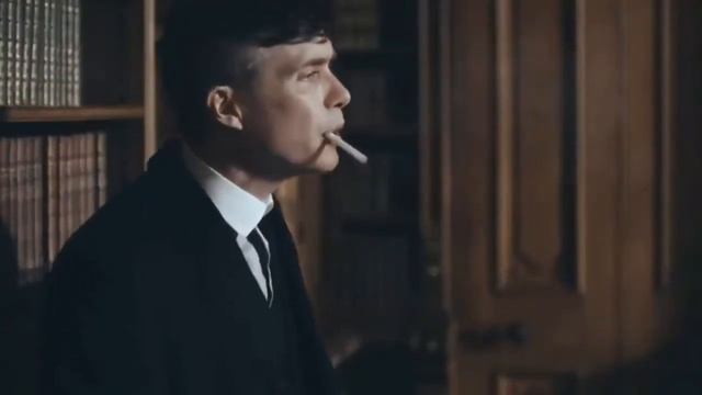 Томас Шелби курит подборка.