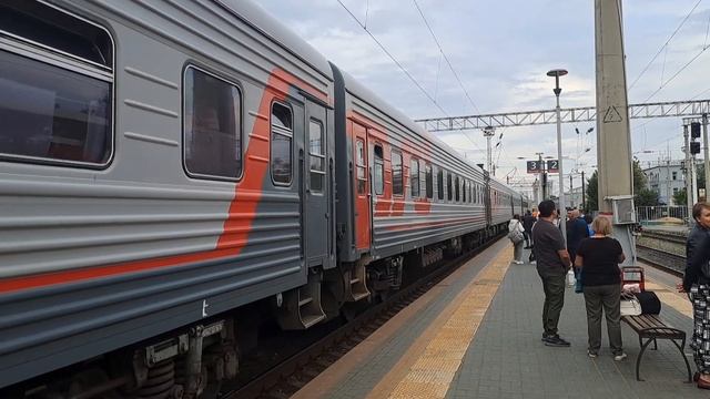 Прибытие ЭП1-089 с поездом №014Ж Саратов - Имеретинский Курорт смотреть онлайн