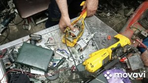 CHAMPION ET1200A искрят щётки, одна стерлась